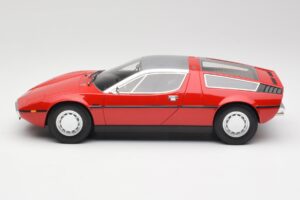 Maserati Bora Červený & Stříbrný Minichamps 1:18 107123721 Pryskyřice – obrázek 3 z 6
