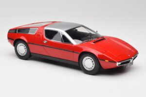 Maserati Bora Červený & Stříbrný Minichamps 1:18 107123721 Pryskyřice – obrázek 4 z 6
