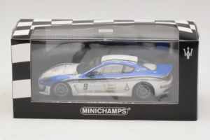 Maserati GranTurismo MC GT4 #9 Moncada / Petrini Maserati MC 2010 Minichamps 1:43 400101209 Kov – obrázek 4 z 5