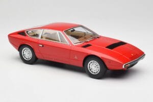 Maserati Khamsin Červený Minichamps 1:18 107123821 Pryskyřice – obrázek 4 z 6