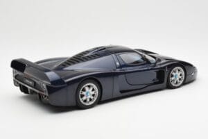 Maserati MC12 Road Car Modrý Metallic AUTOart 1:18 75802 Kov – obrázek 3 z 8