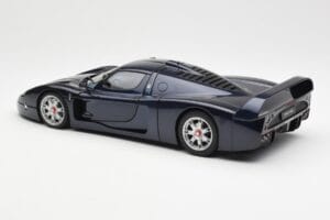 Maserati MC12 Road Car Modrý Metallic AUTOart 1:18 75802 Kov – obrázek 7 z 8