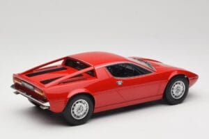 Maserati Merak Červený Minichamps 1:18 107123761 Pryskyřice – obrázek 2 z 6