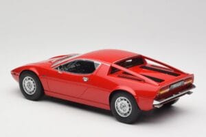 Maserati Merak Červený Minichamps 1:18 107123761 Pryskyřice – obrázek 5 z 6