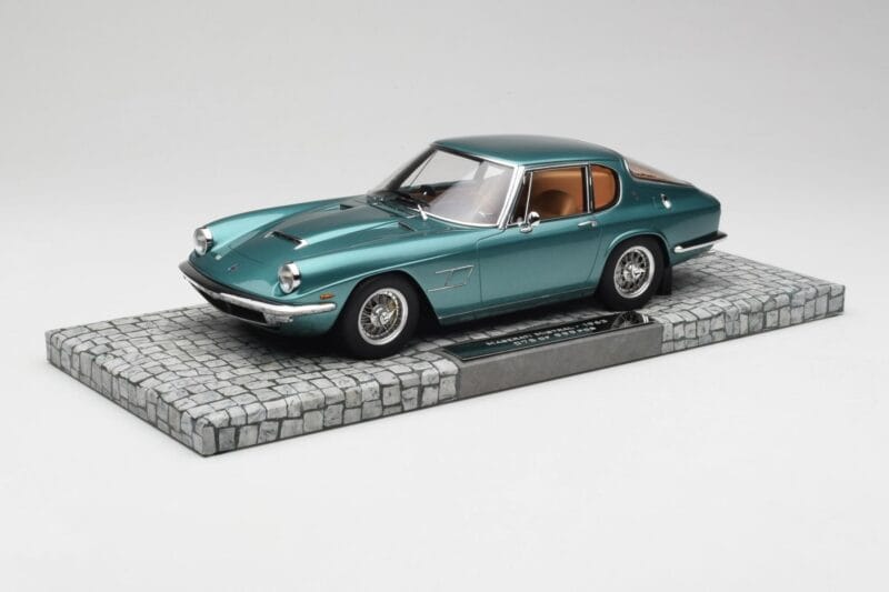Maserati Mistral Modrý Minichamps 1:18 107123420 Pryskyřice