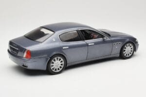 Maserati Quattroporte Blue Metallic Hot Wheels 1:18 B7003 Kov – obrázek 3 z 8