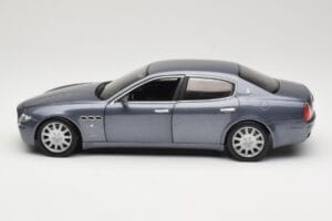 Maserati Quattroporte Blue Metallic Hot Wheels 1:18 B7003 Kov – obrázek 4 z 8