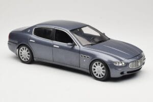 Maserati Quattroporte Blue Metallic Hot Wheels 1:18 B7003 Kov – obrázek 6 z 8