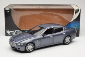 Maserati Quattroporte Blue Metallic Hot Wheels 1:18 B7003 Kov – obrázek 8 z 8
