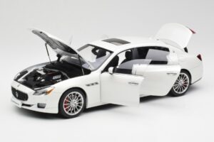 Maserati Quattroporte VI GTS Alpine Bílý AUTOart 1:18 75808 Kov – obrázek 2 z 8