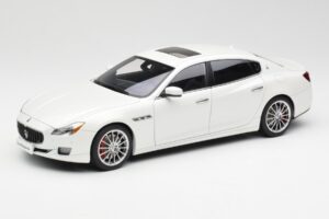 Maserati Quattroporte VI GTS Alpine Bílý AUTOart 1:18 75808 Kov