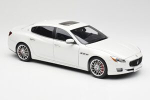 Maserati Quattroporte VI GTS Alpine Bílý AUTOart 1:18 75808 Kov – obrázek 6 z 8