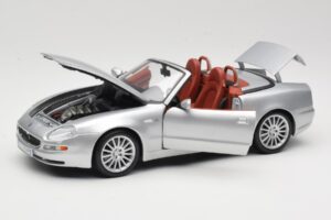 Maserati Spyder Stříbrný Maisto 1:18 31667 Kov – obrázek 2 z 8