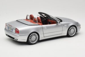 Maserati Spyder Stříbrný Maisto 1:18 31667 Kov – obrázek 3 z 8