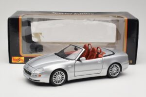 Maserati Spyder Stříbrný Maisto 1:18 31667 Kov – obrázek 8 z 8