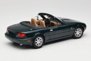 Mazda MX-5 NA Emerald Green Gate 1:18 01017 Kov – obrázek 3 z 8