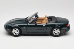 Mazda MX-5 NA Emerald Green Gate 1:18 01017 Kov – obrázek 4 z 8