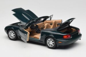 Mazda MX-5 NA Emerald Green Gate 1:18 01017 Kov – obrázek 5 z 8