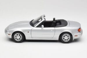 Mazda MX-5 Miata NA Highlight Stříbrný Gate 1:18 1015 Kov – obrázek 4 z 8