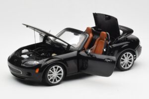 Mazda MX-5 NC Roadster Retractable Hardtop US Spec Černý AUTOart 1:18 75971 Kov – obrázek 3 z 10