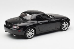 Mazda MX-5 NC Roadster Retractable Hardtop US Spec Černý AUTOart 1:18 75971 Kov – obrázek 5 z 10