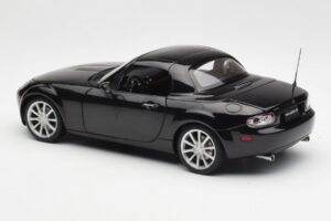 Mazda MX-5 NC Roadster Retractable Hardtop US Spec Černý AUTOart 1:18 75971 Kov – obrázek 9 z 10