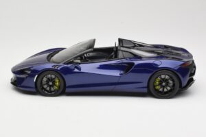 McLaren Artura Spider Fialový GT Spirit 1:18 GT515 Pryskyřice – obrázek 3 z 6
