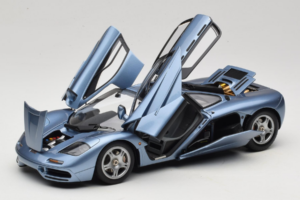 McLaren F1 Modrý LCD 1:18 LCD18014-BU Kov – obrázek 2 z 8