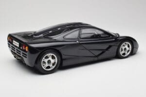McLaren F1 Blue Metallic Minichamps 1:12 530133130 Kov – obrázek 3 z 8