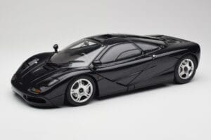 McLaren F1 Blue Metallic Minichamps 1:12 530133130 Kov