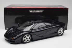 McLaren F1 Blue Metallic Minichamps 1:12 530133130 Kov – obrázek 8 z 8