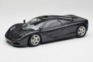 McLaren F1 Carbon Černý Metalíza Minichamps 1:18 530133420 Kov