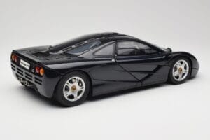 McLaren F1 Dark Blue Metallic Minichamps 1:12 530133128 Kov – obrázek 3 z 9