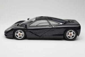 McLaren F1 Dark Blue Metallic Minichamps 1:12 530133128 Kov – obrázek 5 z 9