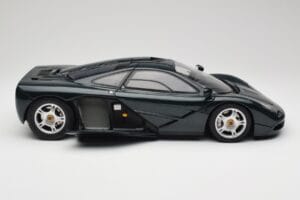 McLaren F1 Dark Green Metallic Minichamps 1:12 530133127 Kov – obrázek 4 z 9