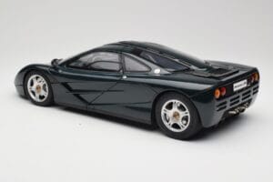 McLaren F1 Dark Green Metallic Minichamps 1:12 530133127 Kov – obrázek 8 z 9