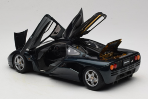 McLaren F1 Zelený LCD 1:18 LCD18014-GR Kov – obrázek 5 z 8