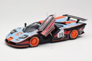 McLaren F1 GTR #39 Gulf R. Bellm / A. Gilbert / M. Sekiya 24 Hours of Le Mans 1997 UT Models 1:18 39725 Kov – obrázek 2 z 8
