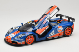 McLaren F1 GTR Gulf #33 R. Bellm / M. Weaver / J-J. Lehto 24 Hours of Le Mans 1996 UT Models 1:18 530161833 Kov – obrázek 2 z 8