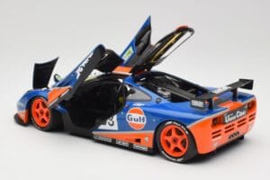 McLaren F1 GTR Gulf Racing #33 S. Bellm / A. Weaver / J. Lehto 24 Hours of Le Mans 1996 Minichamps 1:18 530133633 Kov – obrázek 5 z 8