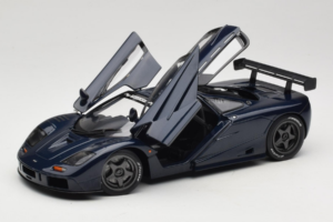 McLaren F1 GTR Le Mans Edition Fialový UT Models 1:18 MCLAREN001 Kov – obrázek 2 z 8