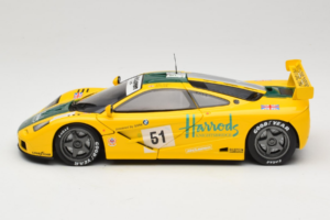 McLaren F1 GTR #51 Mach One Racing Le Mans 1995 UT Models 1:18 530151851 Kov – obrázek 4 z 8