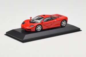 McLaren F1 Červený Minichamps 1:43 433133438 Kov – obrázek 2 z 4