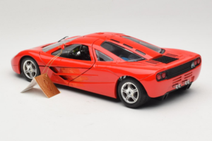 McLaren F1 High Mirror Light Red Guiloy 1:18 67505 Kov – obrázek 7 z 8