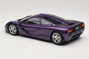 McLaren F1 Fialový LCD 1:18 LCD18014-PU Kov – obrázek 7 z 8