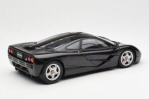McLaren F1 Road Car Černý AUTOart 1:18 76002 Kov – obrázek 3 z 8