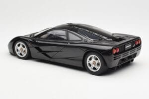 McLaren F1 Road Car Černý AUTOart 1:18 76002 Kov – obrázek 7 z 8