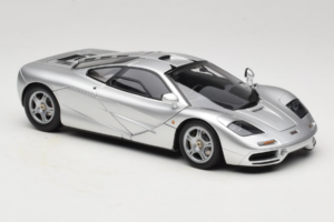 McLaren F1 Stříbrný LCD 1:18 LCD18014-SI Kov – obrázek 6 z 8