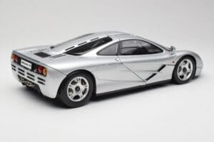 McLaren F1 Stříbrný Minichamps 1:12 530133129 Kov – obrázek 3 z 8