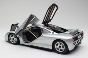 McLaren F1 Stříbrný Minichamps 1:12 530133129 Kov – obrázek 5 z 8